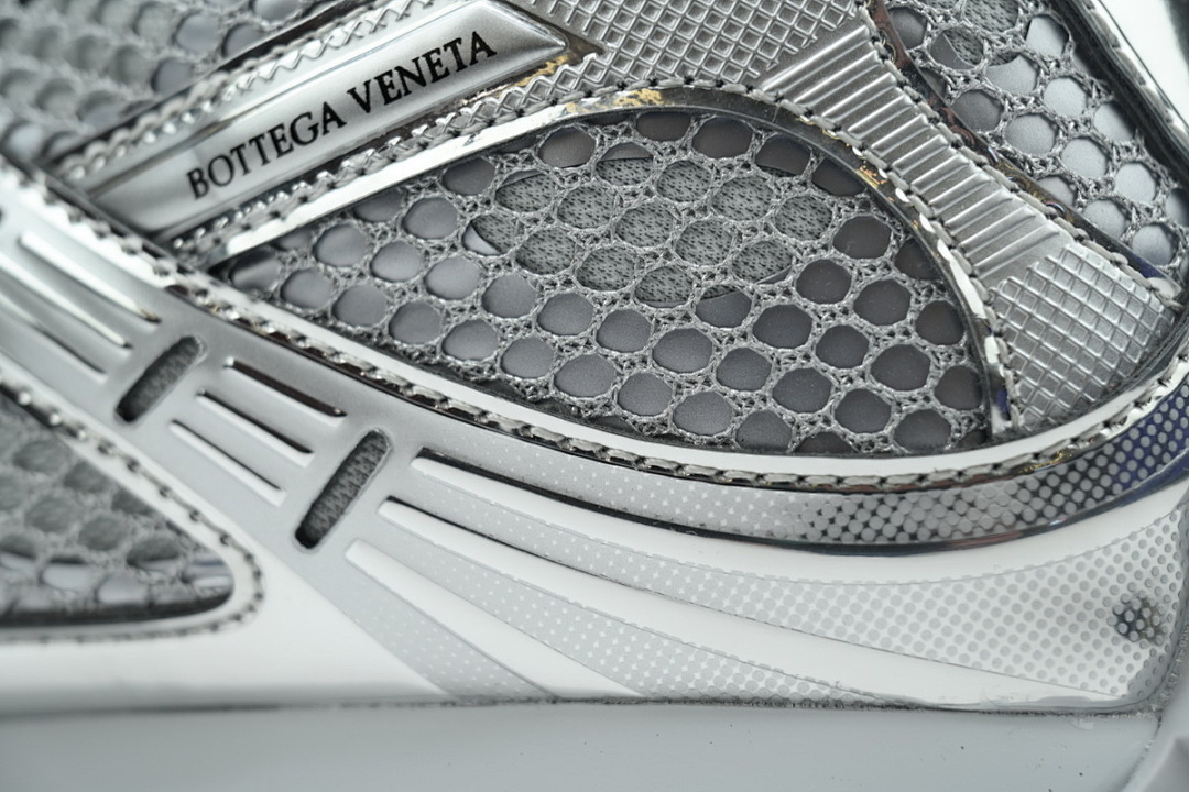 Bottega Veneta Orbit Silvery
