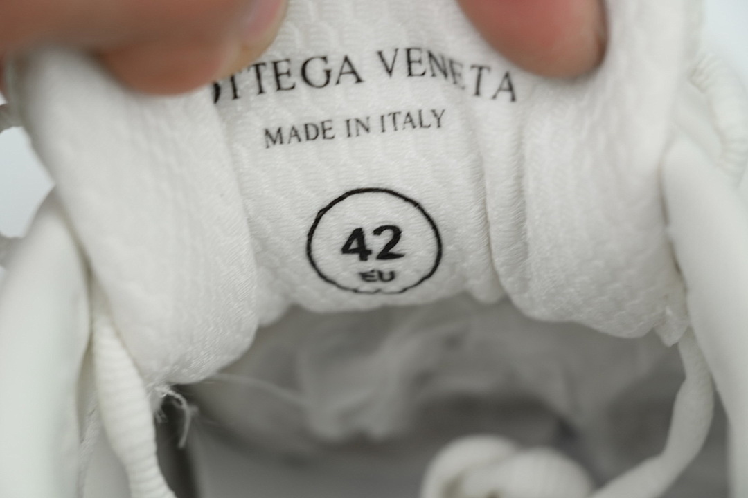 Bottega Veneta Orbit Wine
