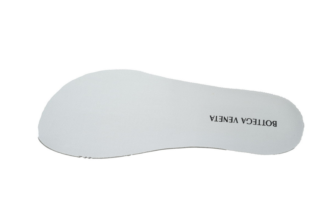 Bottega Veneta Orbit Wine