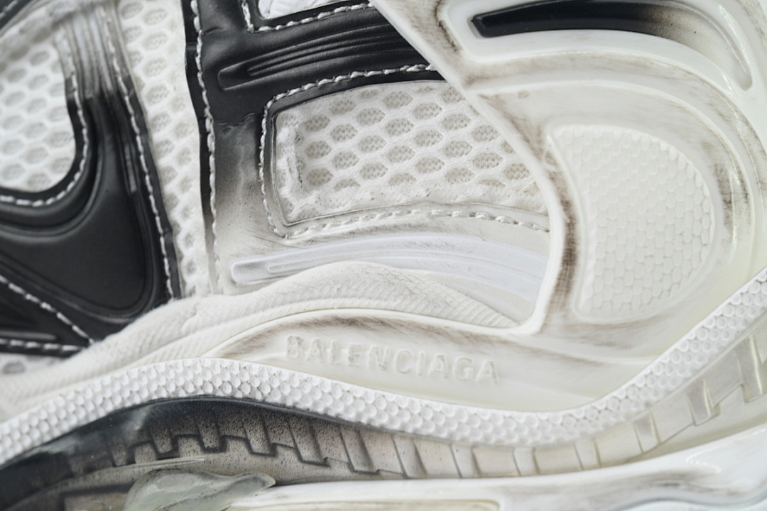 Balenciaga Runner Sneaker 'Gradient - White Black
