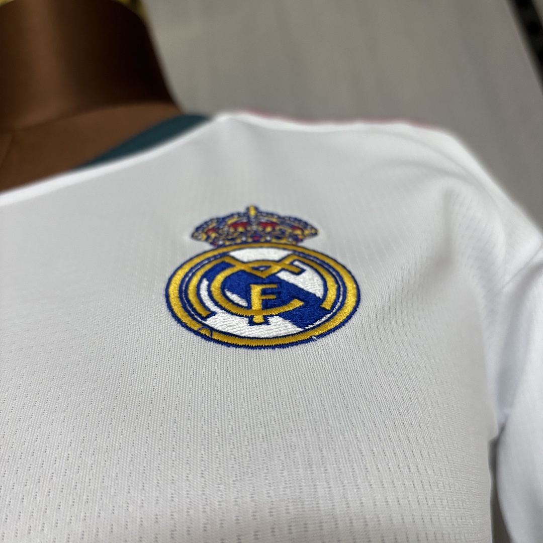 Real Madrid 2026/27 Home Women's Jersey - Fan Version Football Shirt | Regular Fit