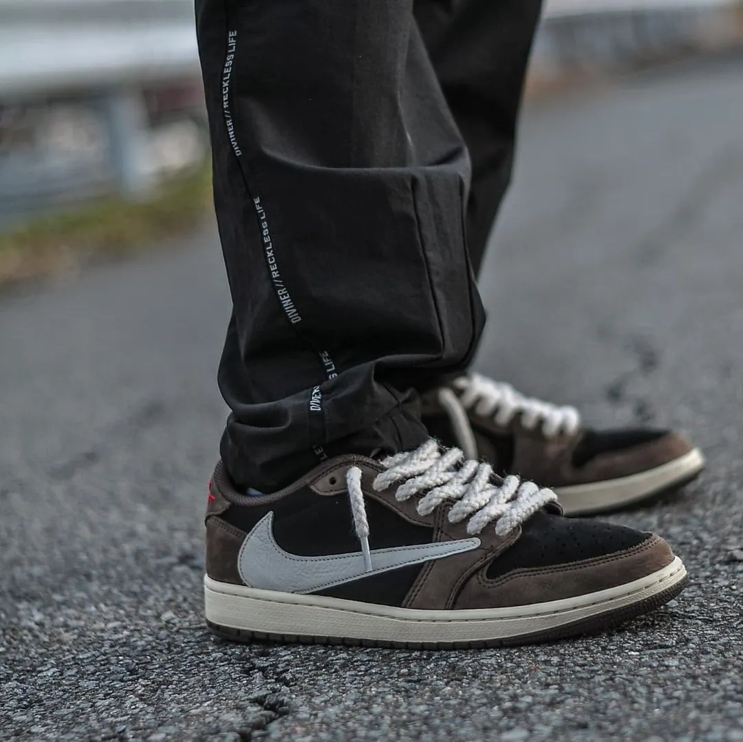 Fake travis scott jordan 1 low new arrivals