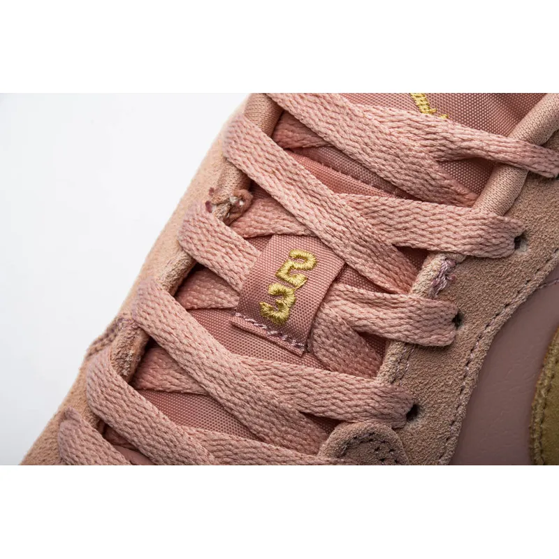 Jordan 1 Low Coral Stardust CJ9216-676