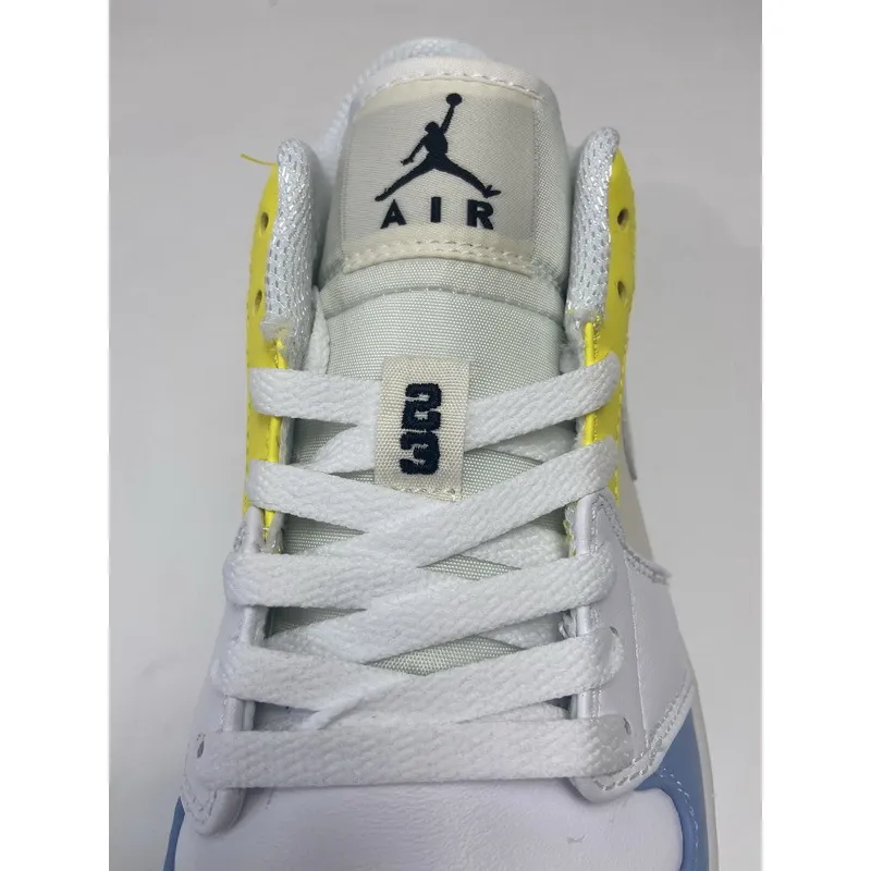 Air Jordan 1 Low To My First Coach DJ6909-100??