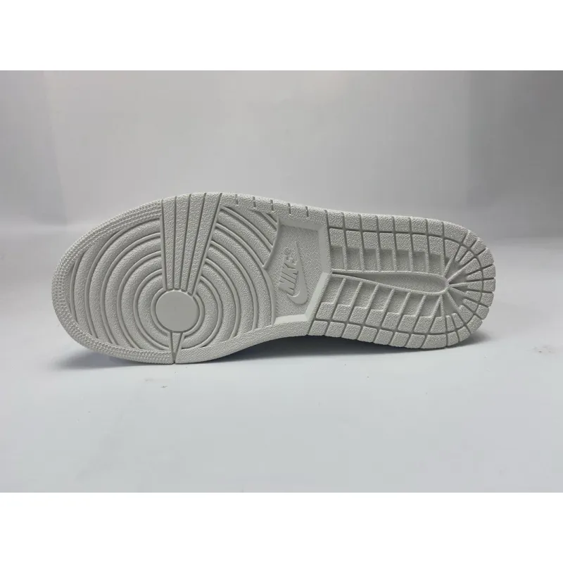 Air Jordan 1 Low To My First Coach DJ6909-100??