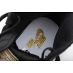 Air Jordan 1 Retro High OG “Gold Toe” 861428-007??
