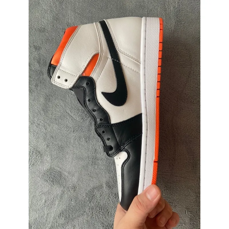 Air Jordan 1 High OG Electro Orange 555088-180??