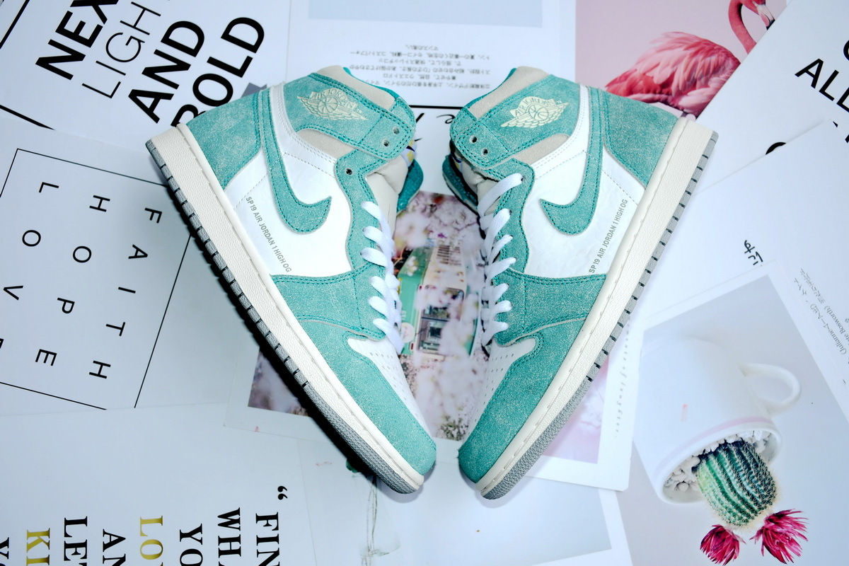 Air Jordan 1 High OG“Turbo Green” 555088-311 ?Nike Jordan 1 Retro High Turbo Green Mens - Crew Kicks?aj1 turbo green,turbo green air jordan 1,turbo green aj1,turbo green jordans,Nike Jordan 1 Retro High Turbo Green Mens