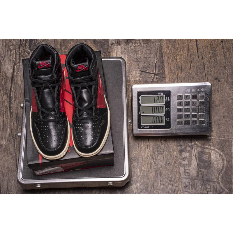 Air Jordan 1 Retro High OG Defiant Couture BQ6682-006??