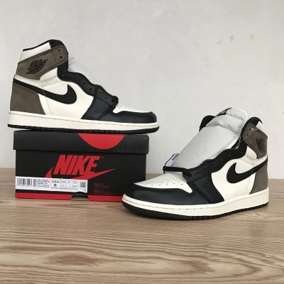 Air Jordan 1 Retro High OG Dark Mocha 555088-105  02