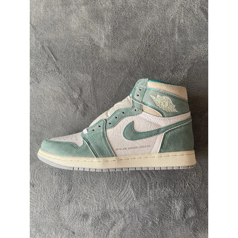 Air Jordan 1 High OG “Turbo Green” 555088-311