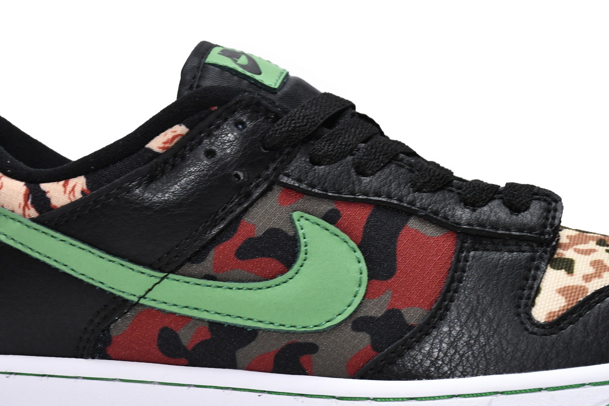 camo dunks