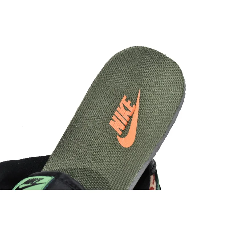 nike camo dunk