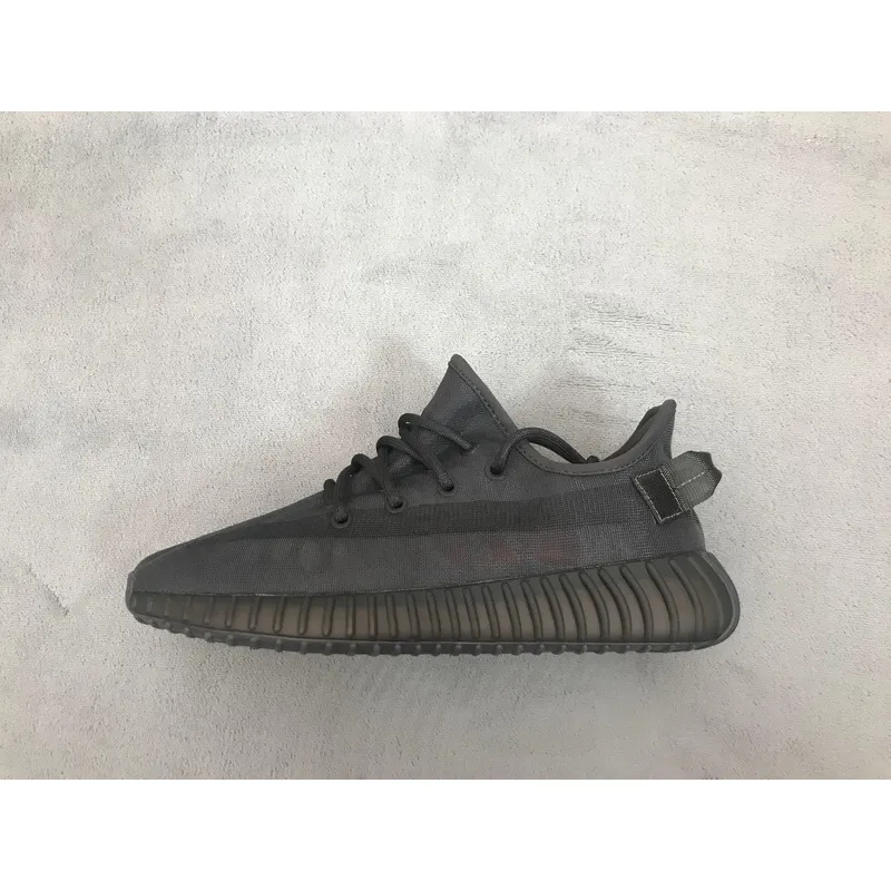 mono cinder yeezy
