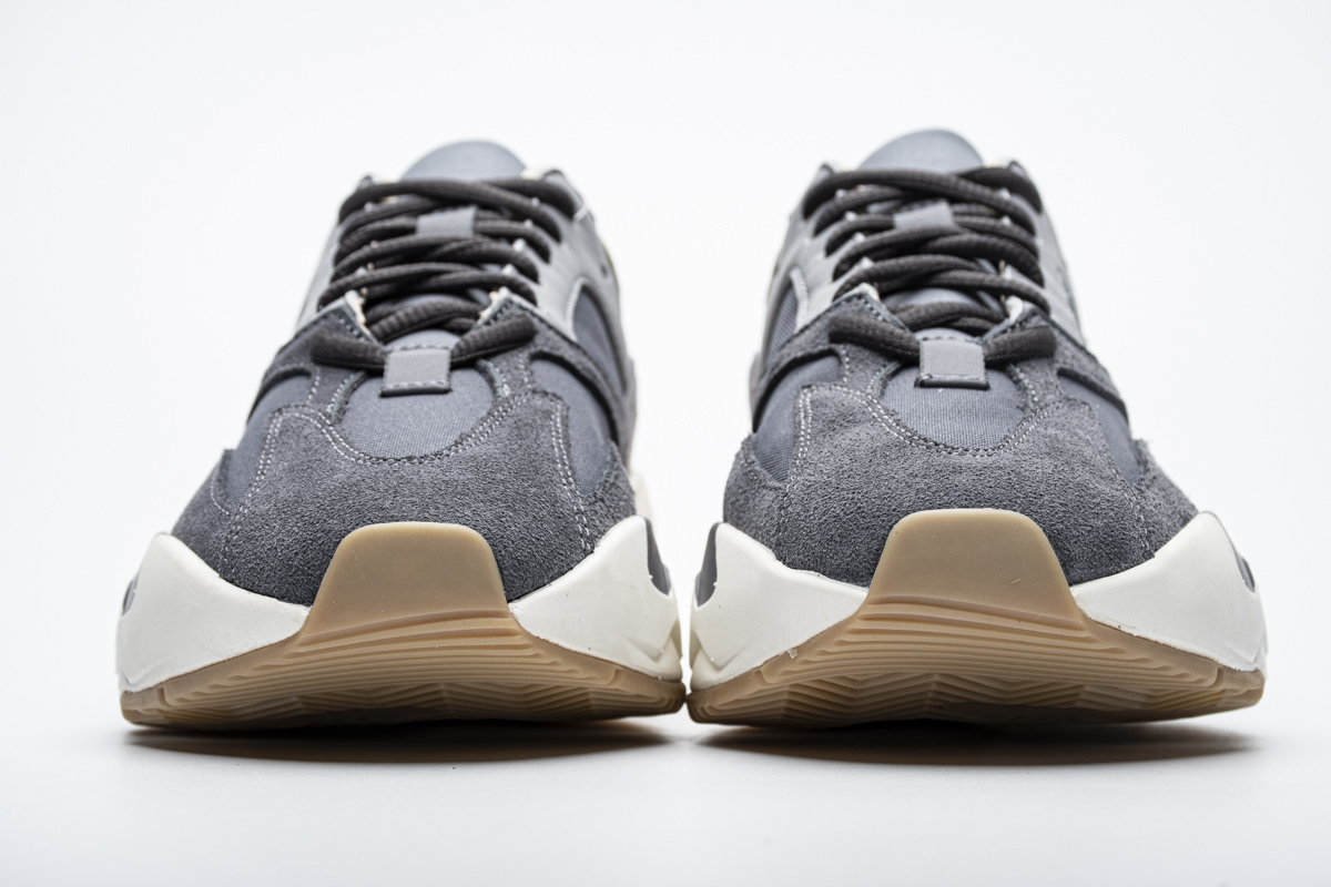 Adidas Yeezy Boost 700 Magnet Real Boost FV9922 ??