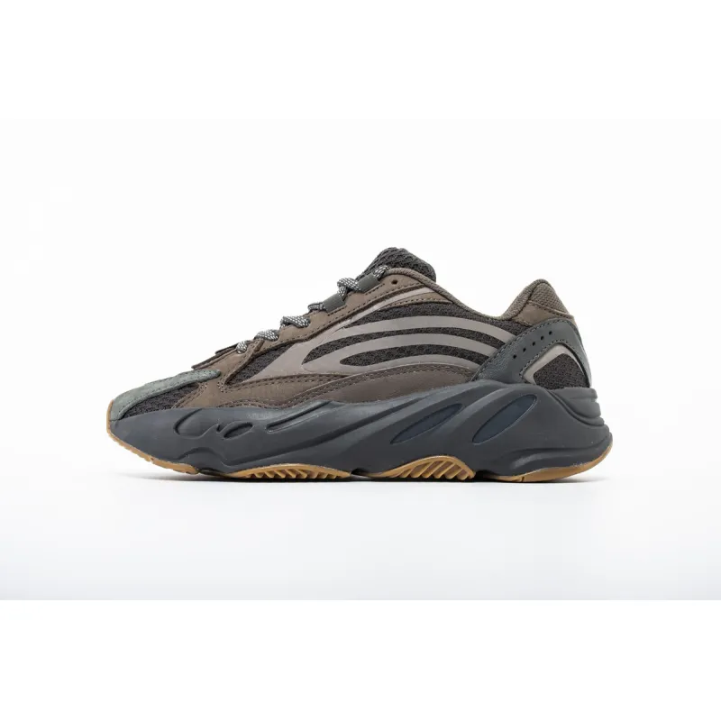 Yeezy Boost 700 V2 “Static” EG6860??
