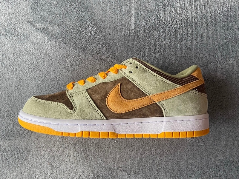 Nike Dunk Dusty Olive