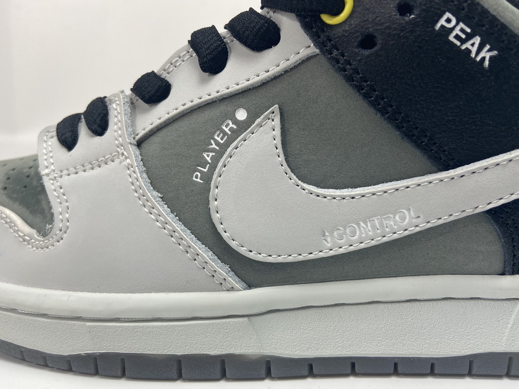 Nike SB Dunk Low Pro Iso“VX1000 Camcorder” CV1659-001 ??nike