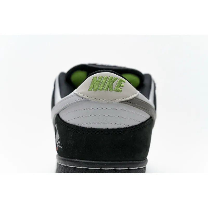 pigeon panda dunks