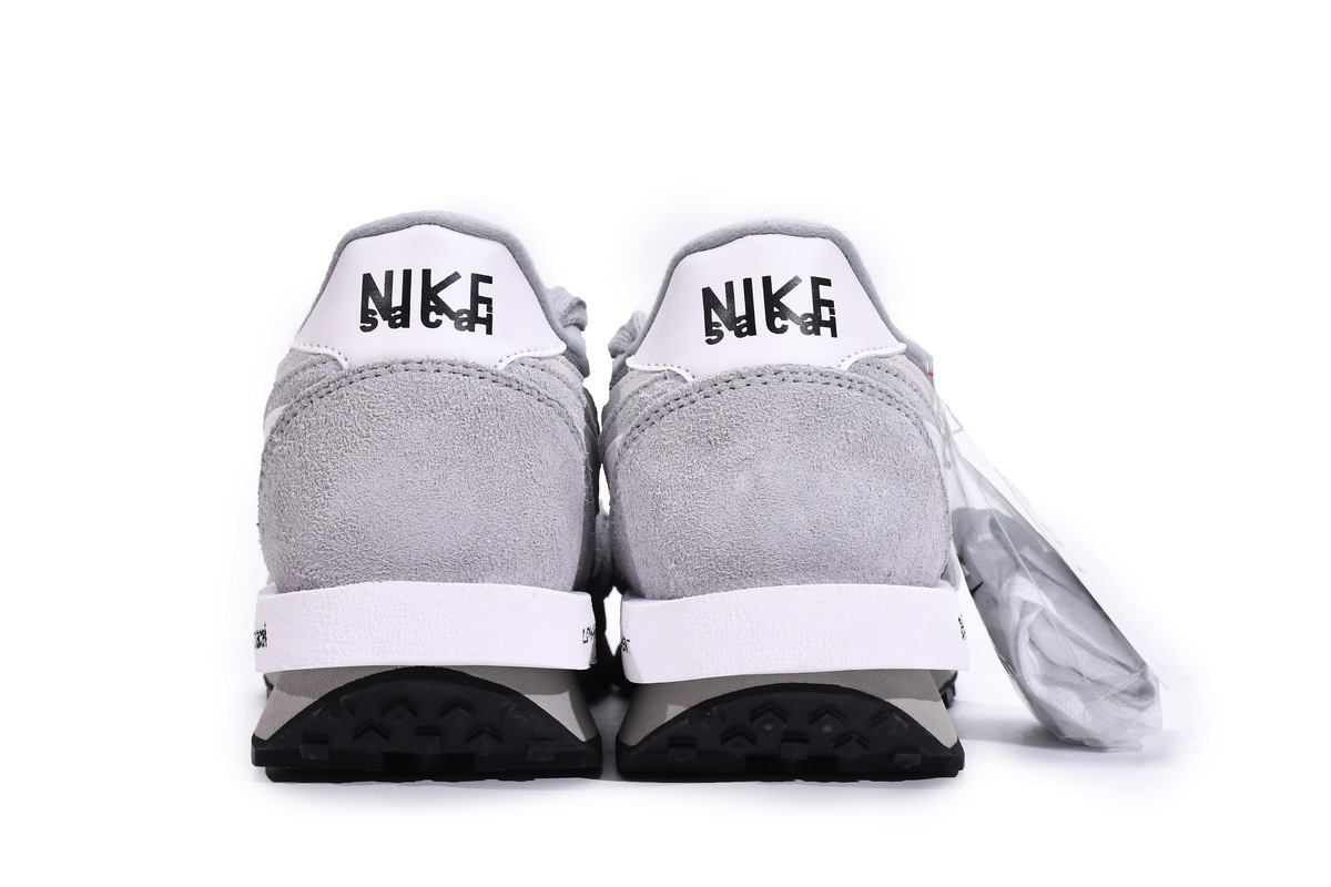 Fragment Design x sacai x Nike LDWaffle Light Smoke Grey DH2684-001 ??