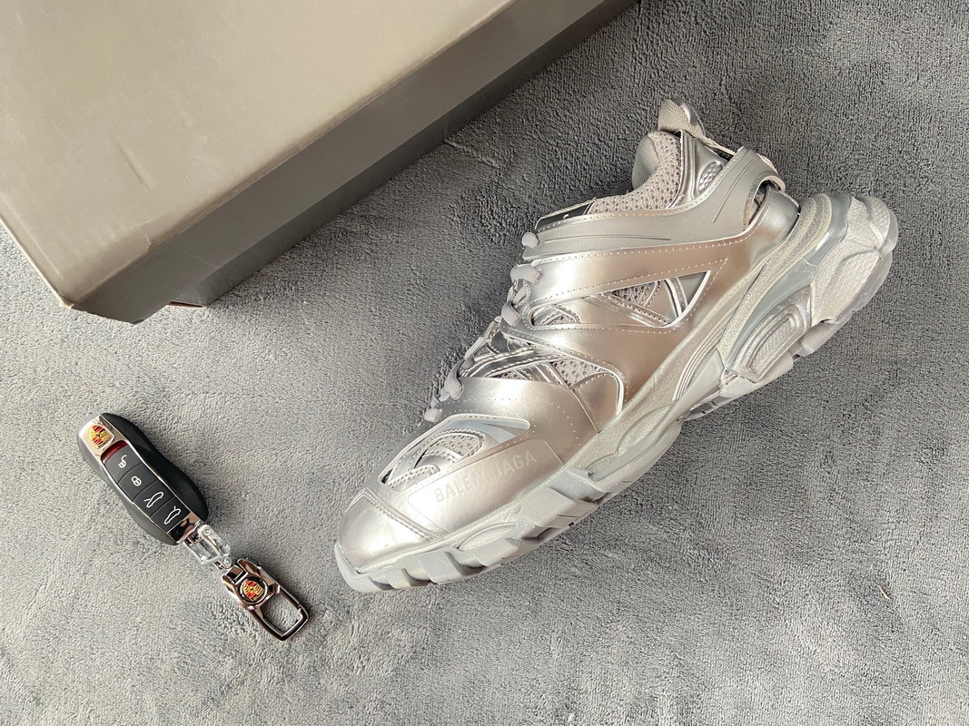 Balenciaga Track.2 Open Sneaker Bright Silver 542436 W2FS3 8100 ??