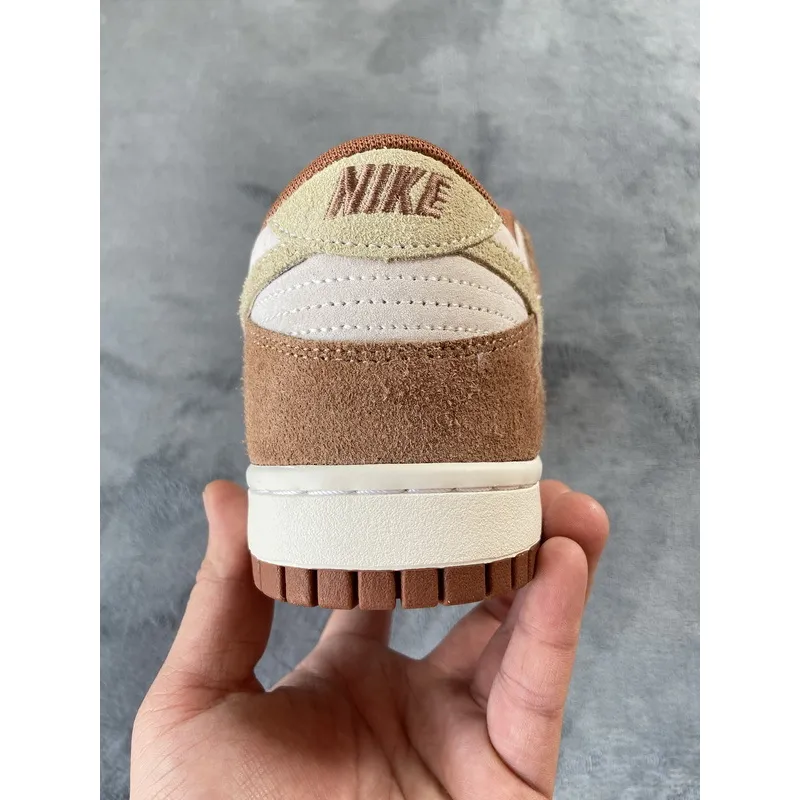 Dunk Low Medium Curry