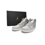Air Jordan 1 Mid SE Light Bone 852542-003 ??