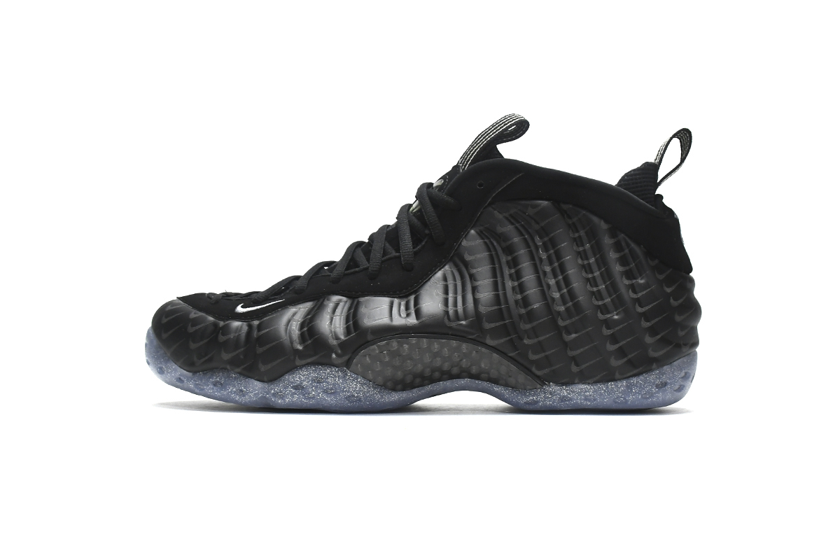 Nike Air Foamposite One QS CV0369-001 ??