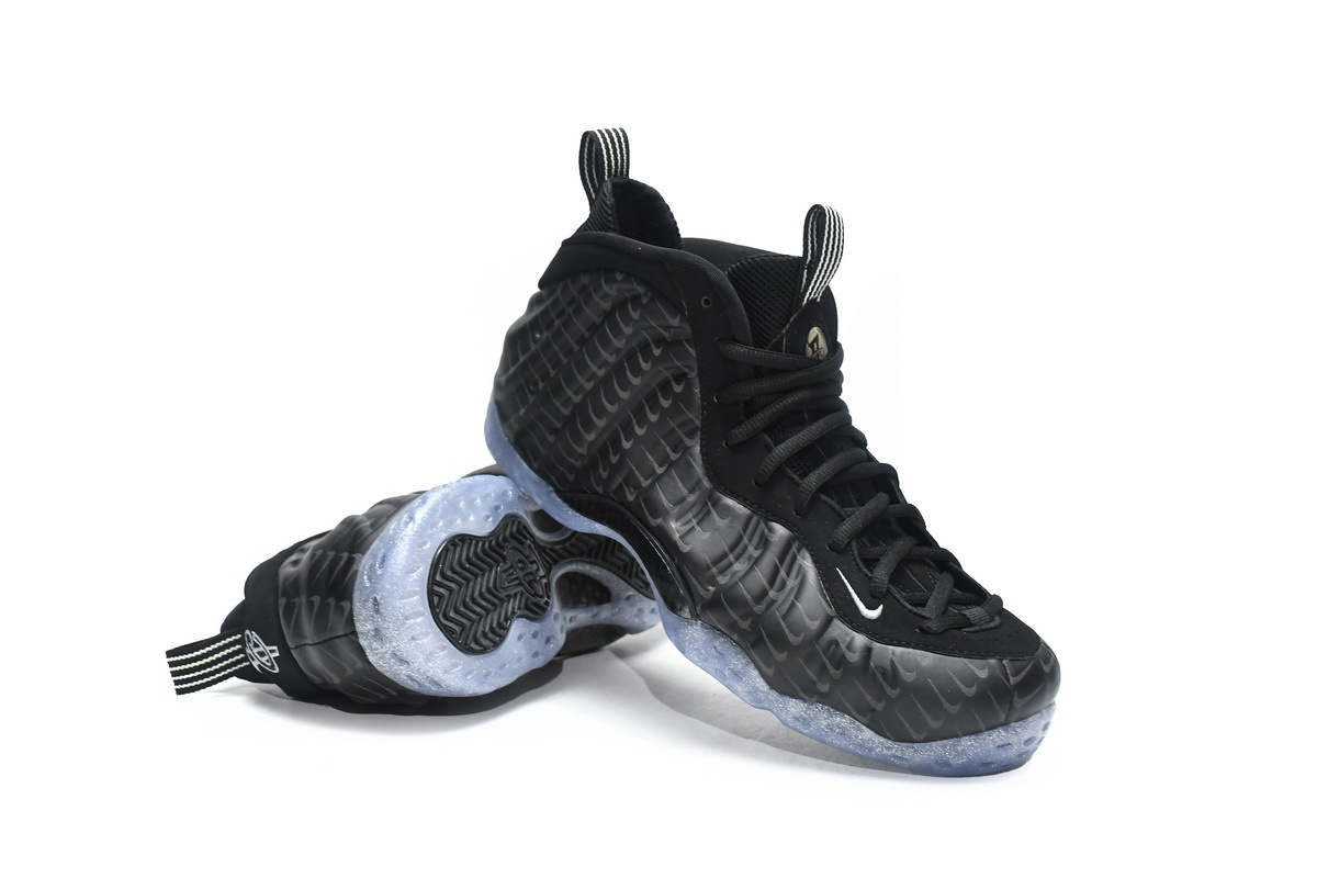 Nike Air Foamposite One QS CV0369-001 ??
