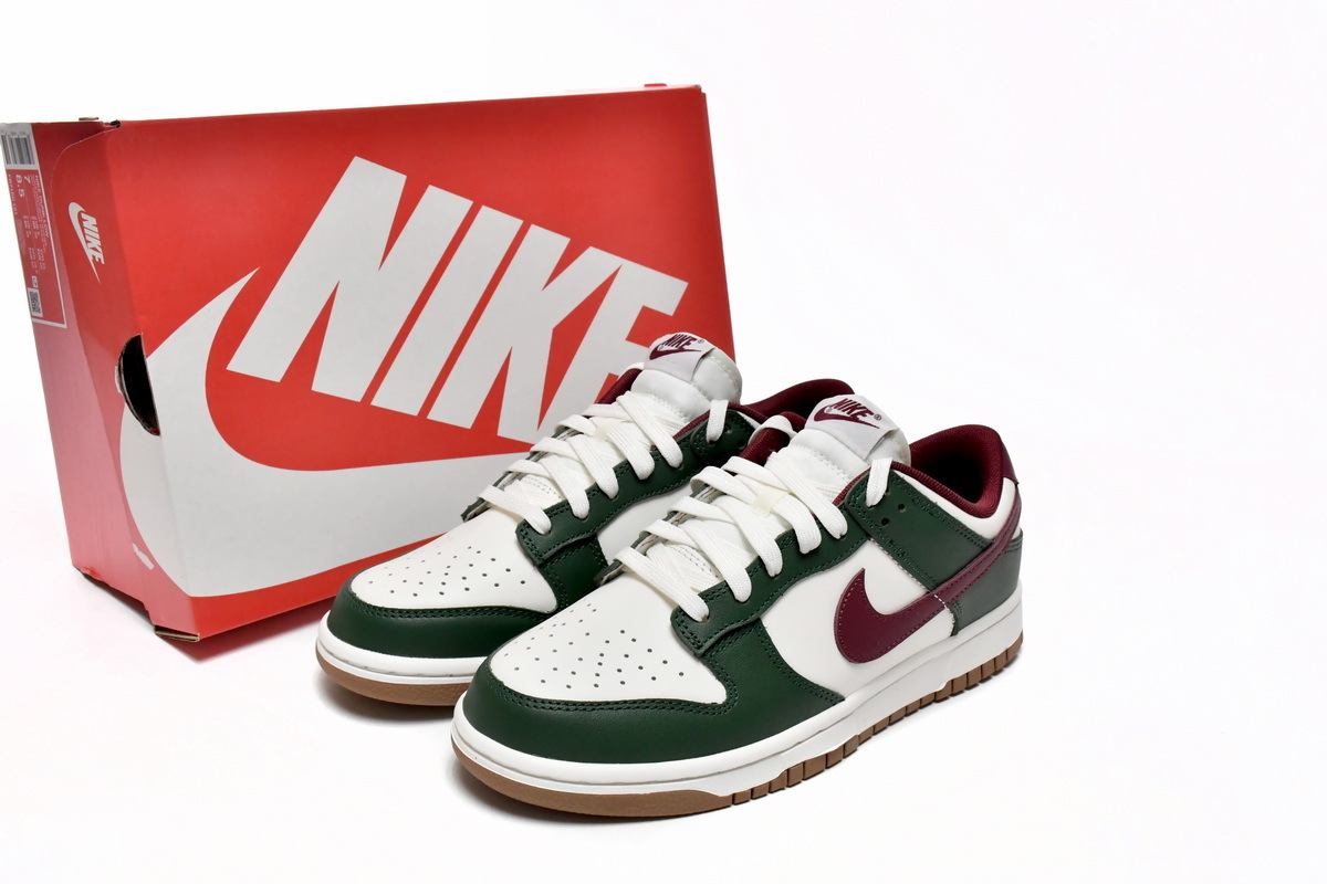 Gorge Green Dunks