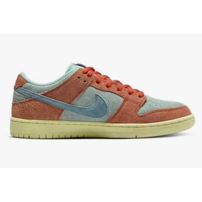 Nike SB Dunk Low Orange Emerald Rise DV5429-800 02