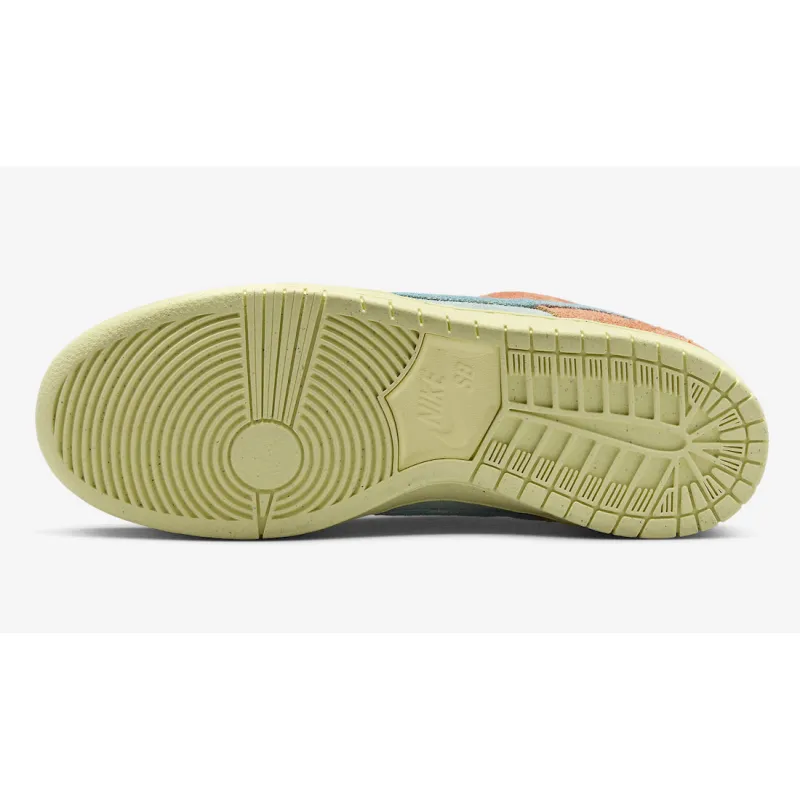 Nike SB Dunk Low Orange Emerald Rise Women