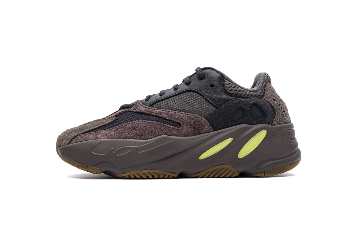 Yeezy Boost 700 Mauve EE9614