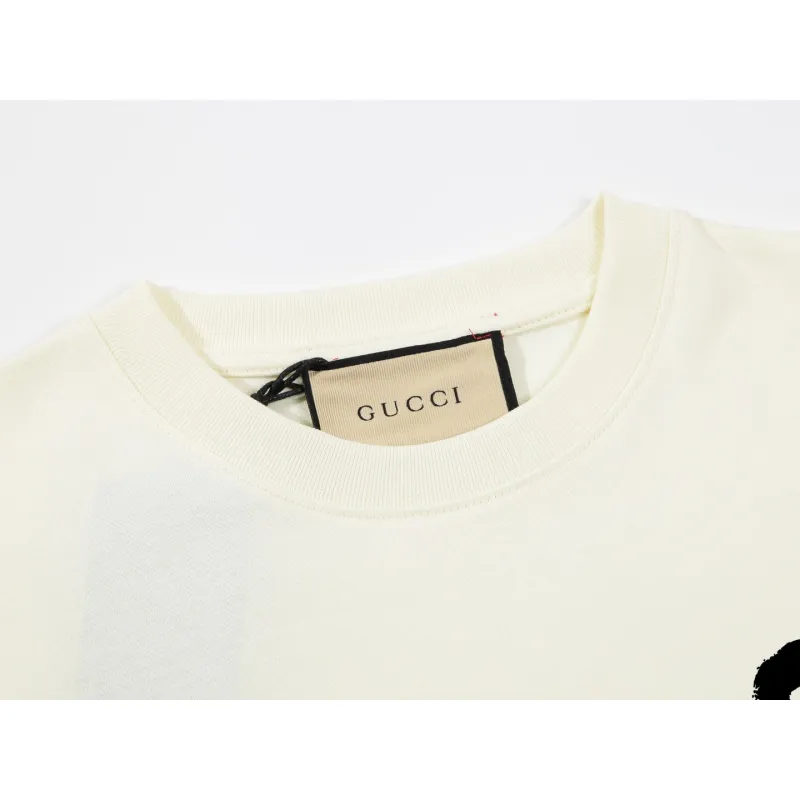 G*u*i logot-shirt beige