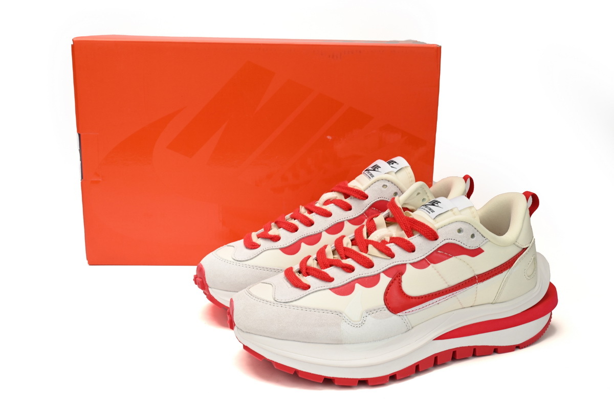 Sacai x Nike VaporWaffle Red DD1875-110