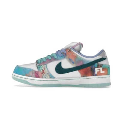 Nike SB Dunk Low Futura Laboratories Bleached Aqua HF6061-400 01