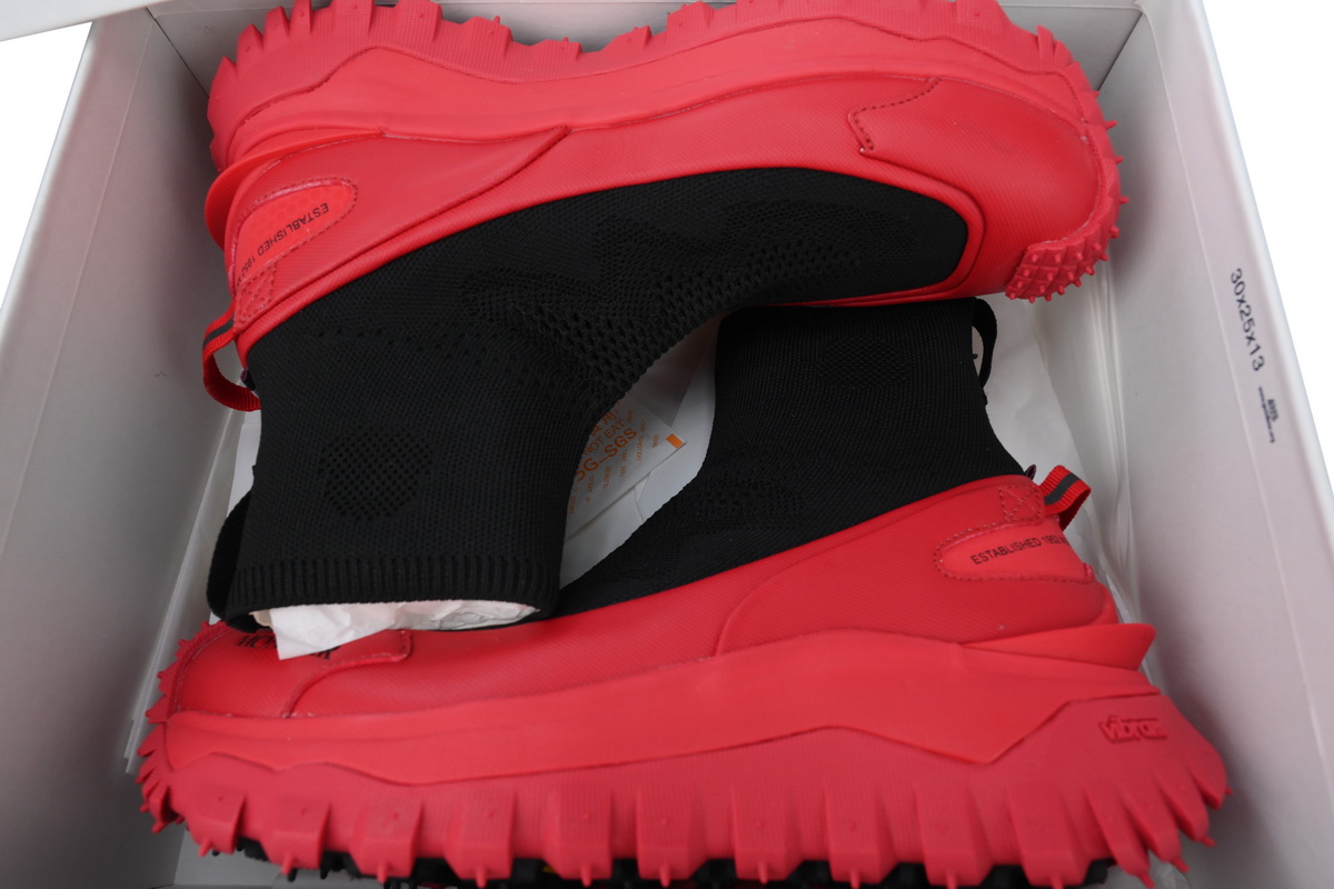 Moncler Trailgrip Leather Sneaker Black And Red J109B4M 00060 M3809P