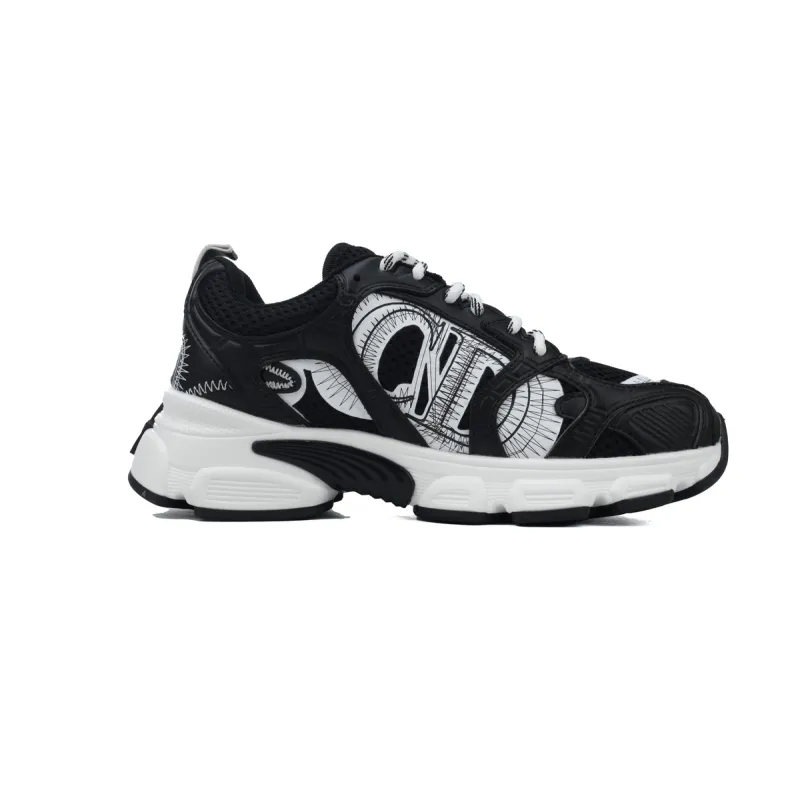 Sneaker Black and White
