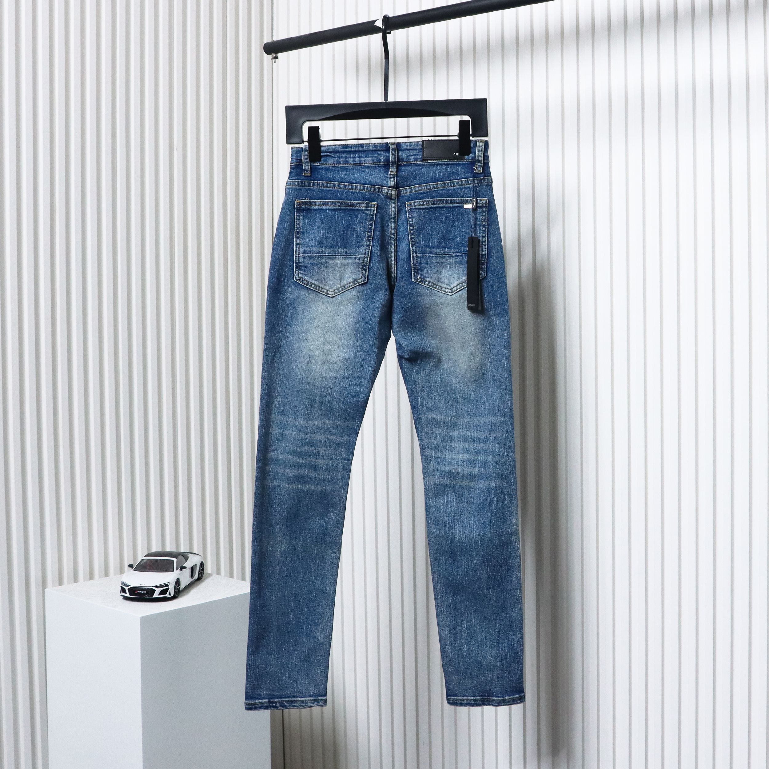 Amiri Fashion Jeans 21