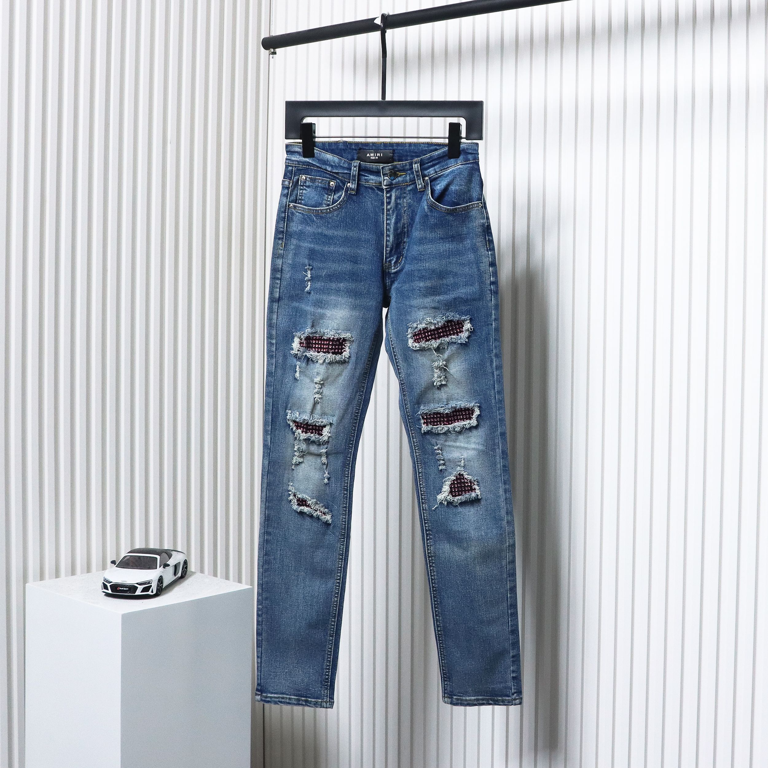 Amiri Fashion Jeans 21