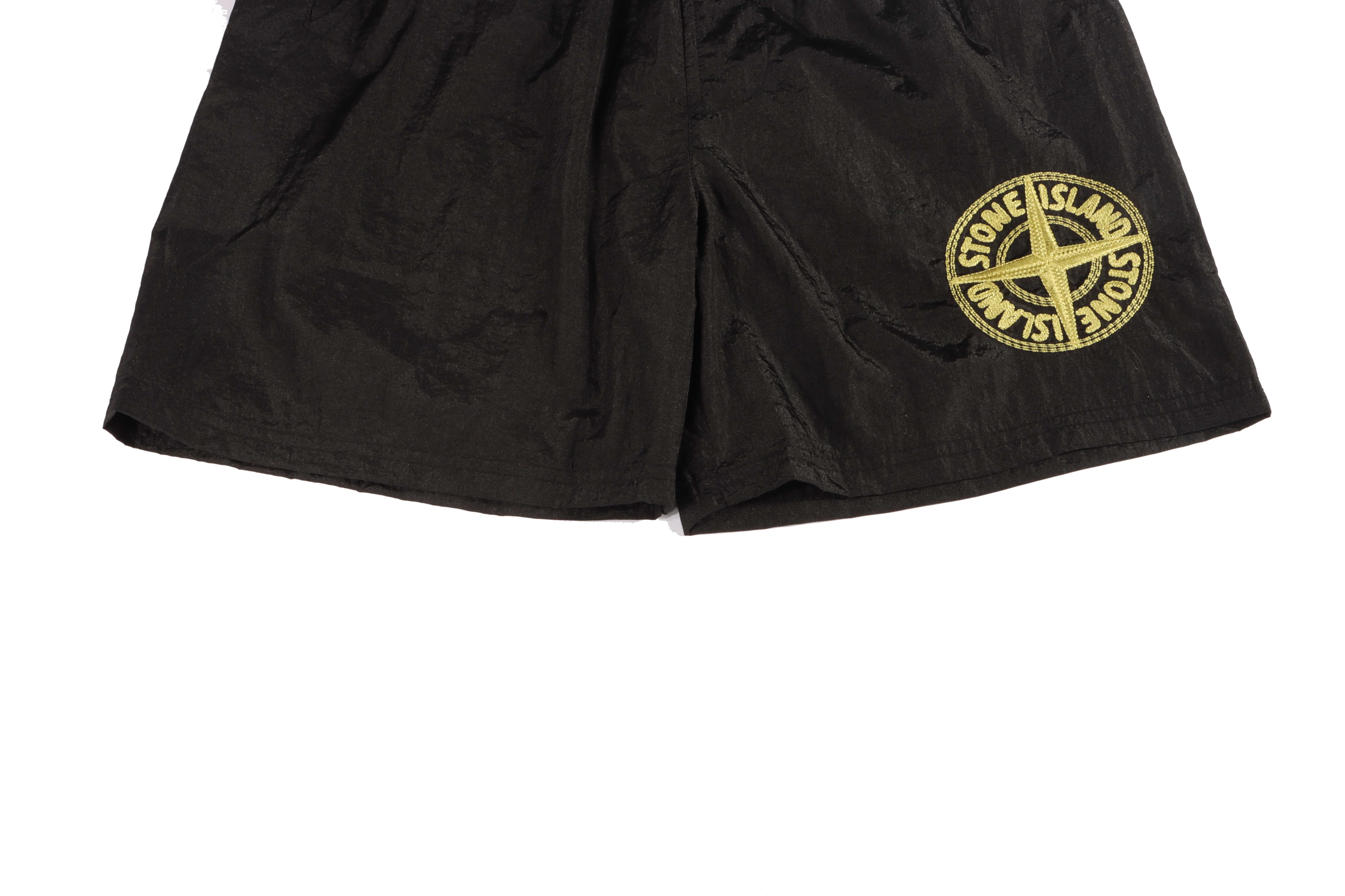 Stone Island Compass-badge Crinkled Shorts Black