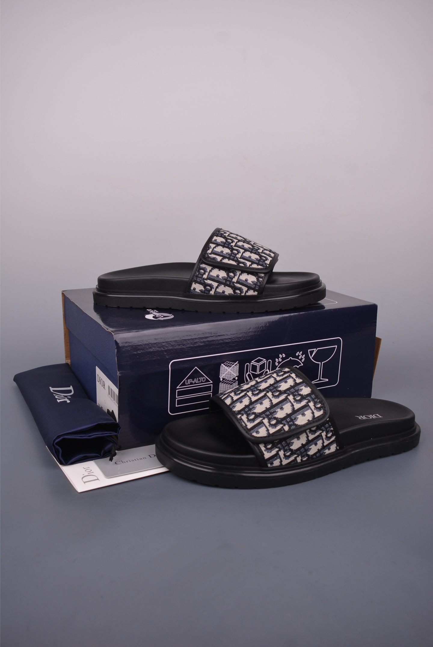 Dior Aqua Sandal Beige and Black