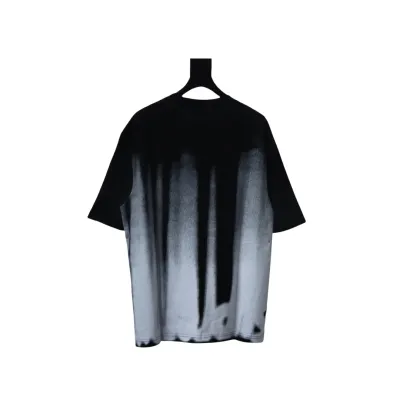Balenciaga T-shirt Black and White 02