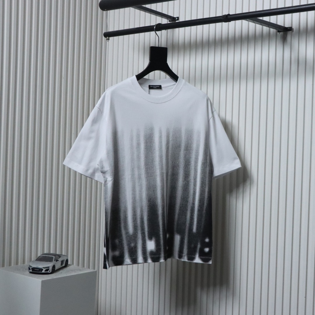 Balenciaga T-shirt Black and White