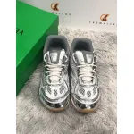 Bottega Veneta Orbit White Silver 741357V2X401425