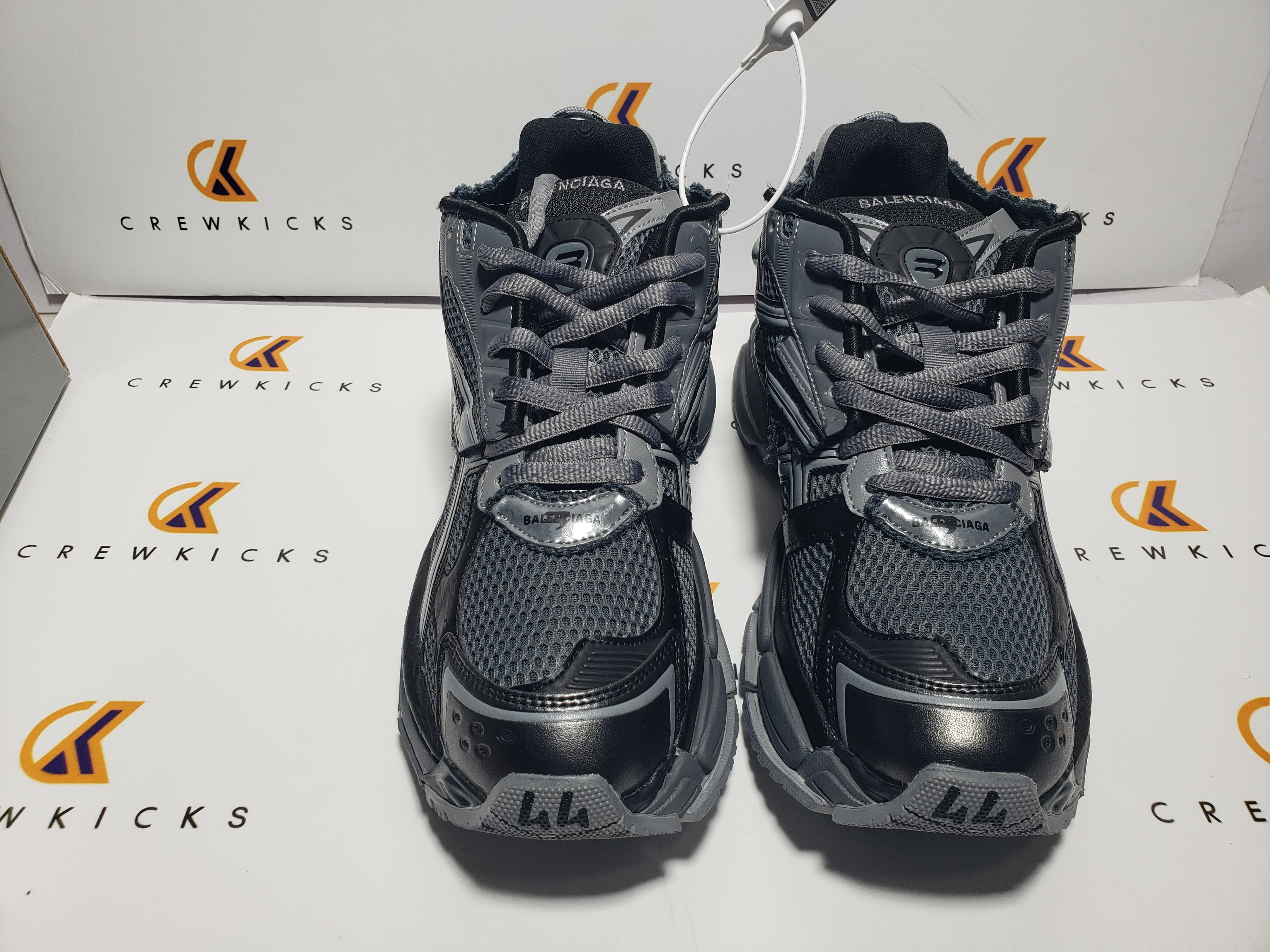 Balenciaga Runner All Black Gray 677402 W3RB2 1515