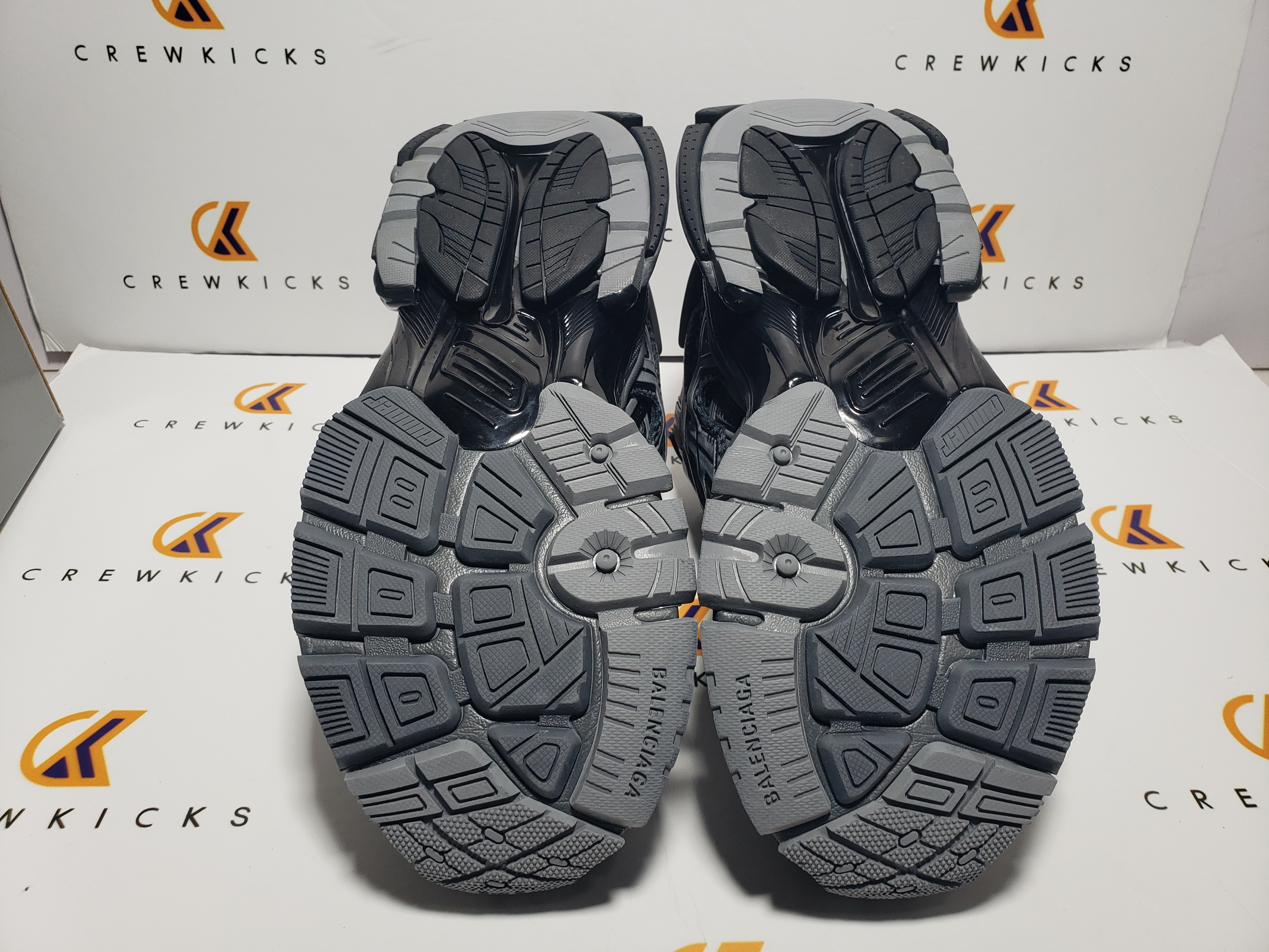 Balenciaga Runner All Black Gray 677402 W3RB2 1515