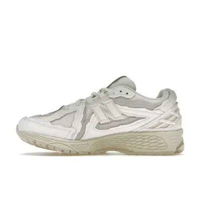 New Balance 1906D Protection Pack White M1906DE 01