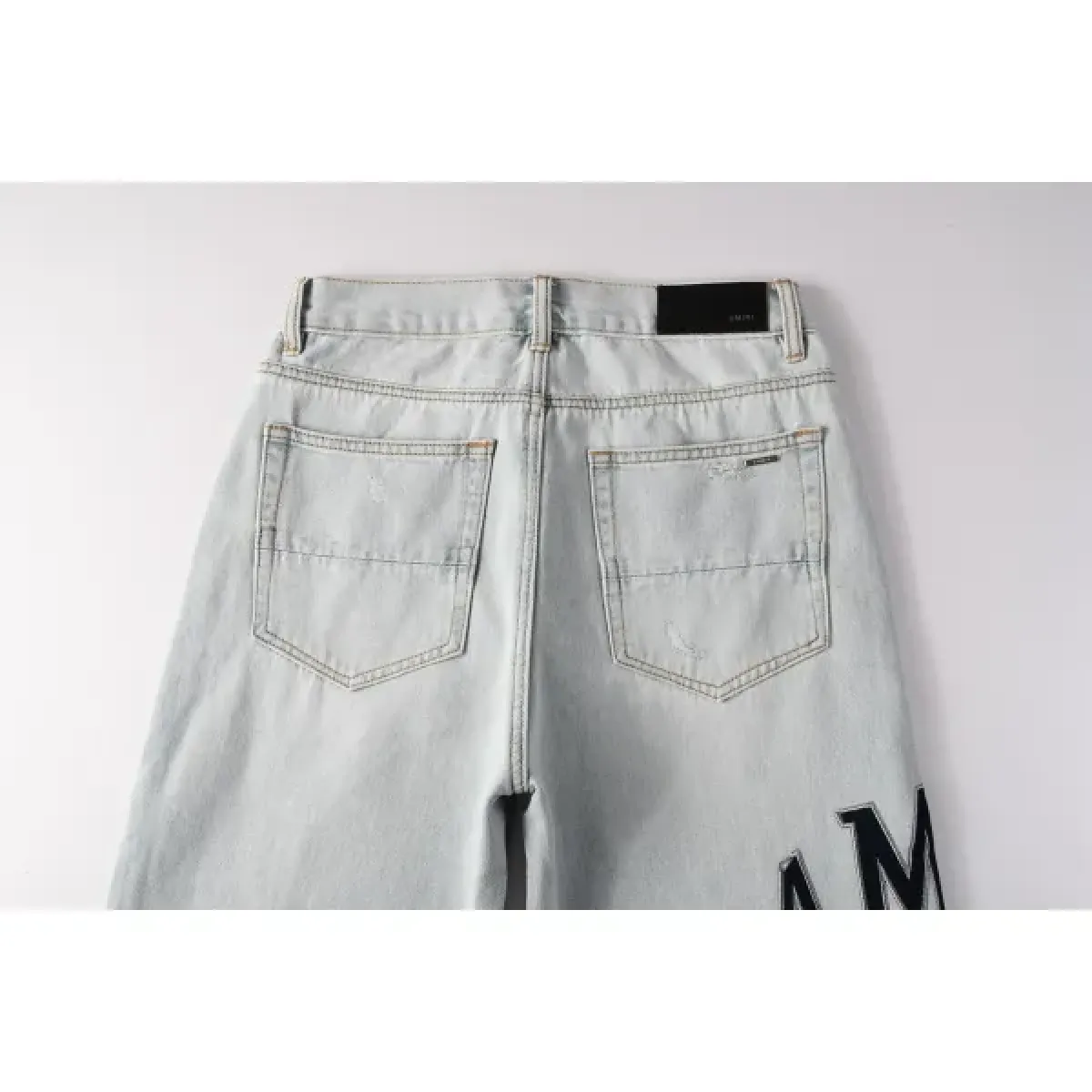 Amiri Jean Light Wash Blue 8916