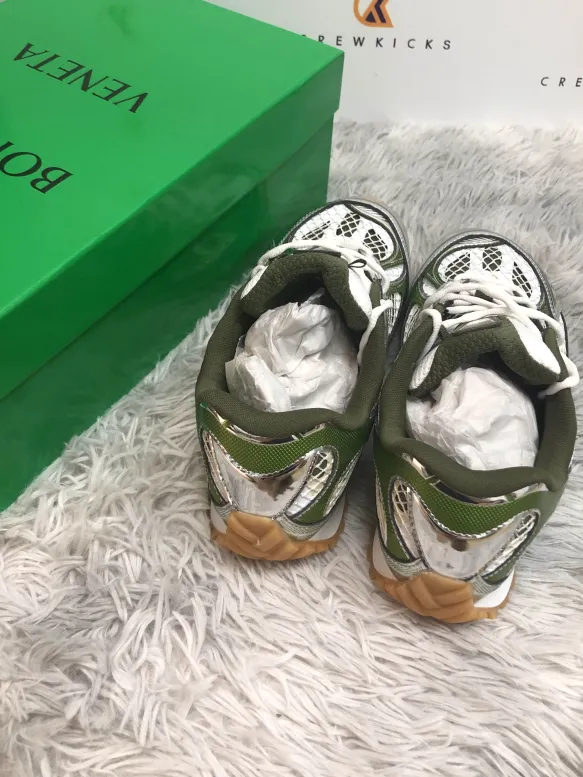 Bottega Veneta Orbit Mud White